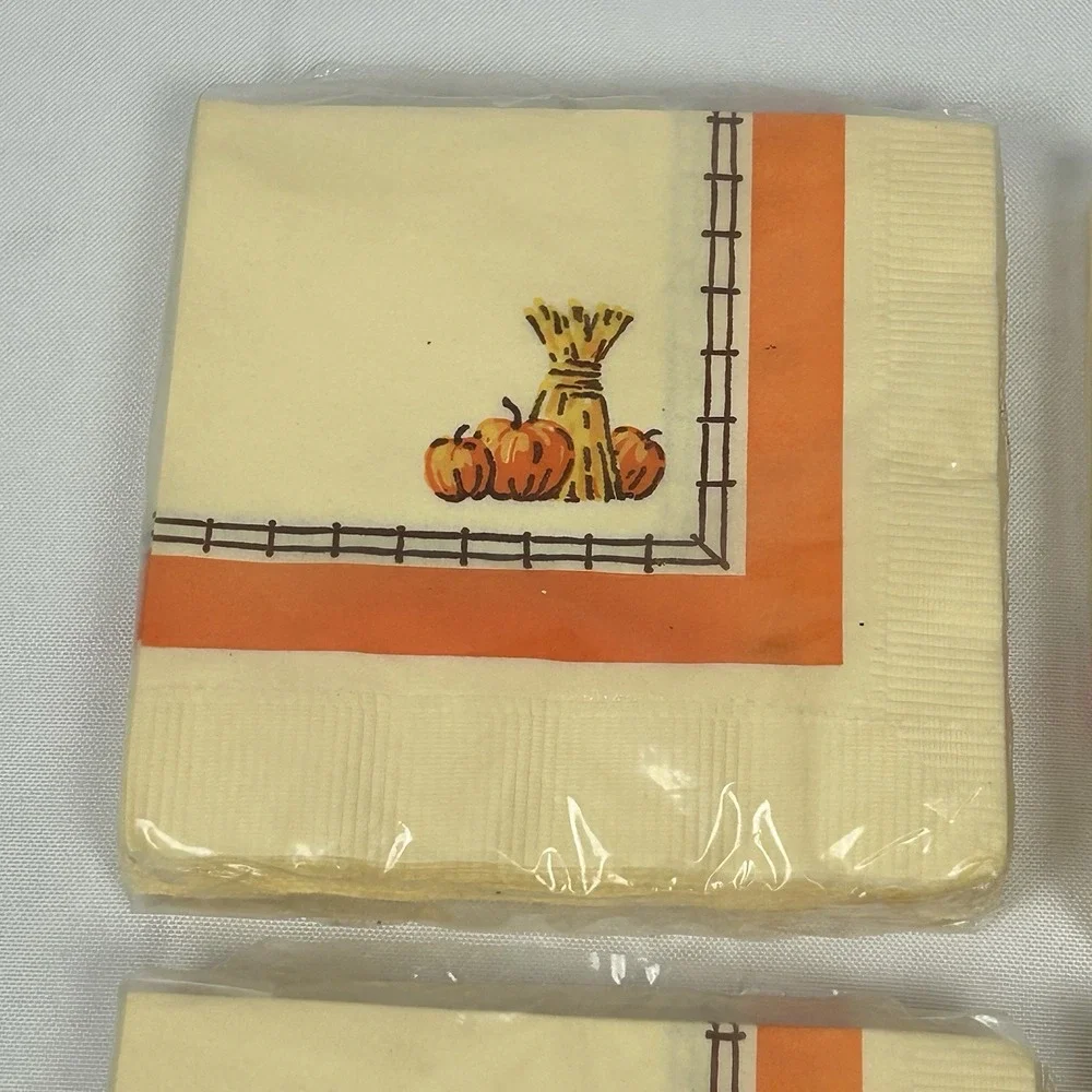4pk American Greetings Forget Me Not Napkins Fall Thanksgiving Pumpkin 64ct
